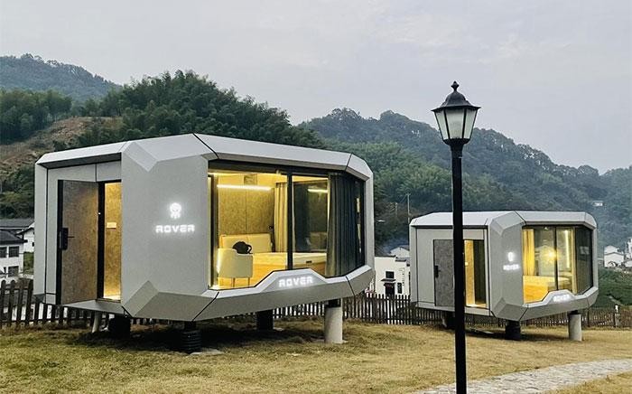 R312 Space Capsule House